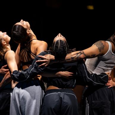 XXII tarptautinio Chaimo Frenkelio vilos vasaros festivalio scenoje pasirodė Kauno šokio teatras „Aura“